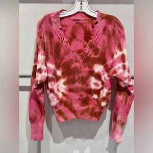 Brand New Never Been Worn YFB Pink and cognac Tie Dye L/S Vneck Crop Sweater